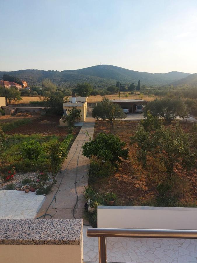 Apartmani Ciklic Dobropoljana ภายนอก รูปภาพ