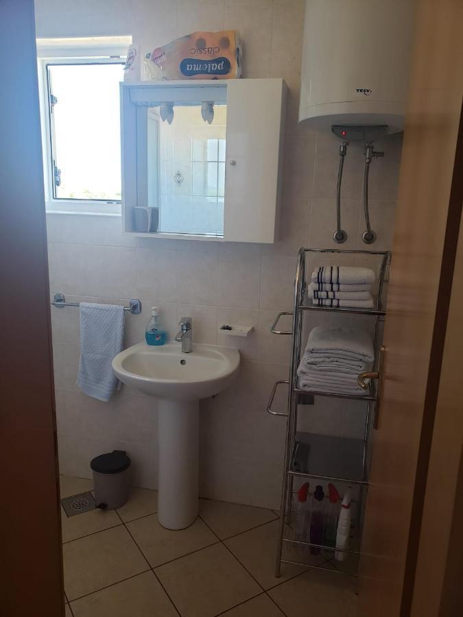 Apartmani Ciklic Dobropoljana ภายนอก รูปภาพ