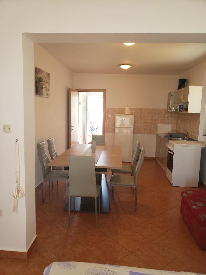 Apartmani Ciklic Dobropoljana ภายนอก รูปภาพ