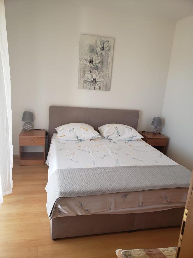 Apartmani Ciklic Dobropoljana ภายนอก รูปภาพ